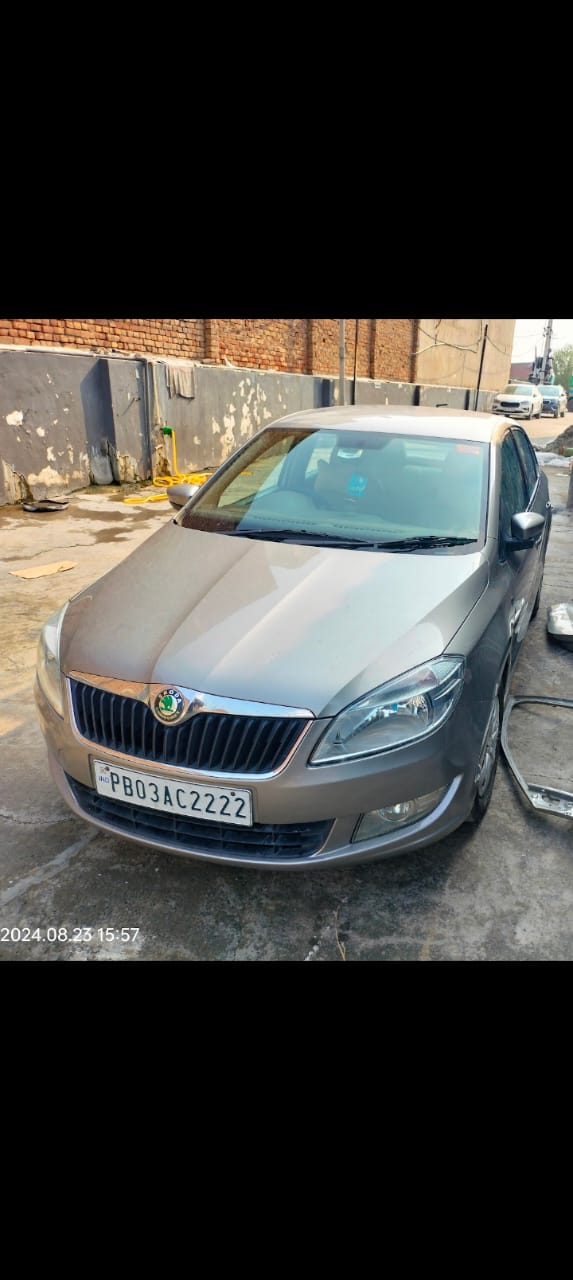 Skoda Rapid(2011-2014) Ambition 1.6 Tdi Cr Mt